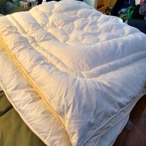Queen Down Comforter